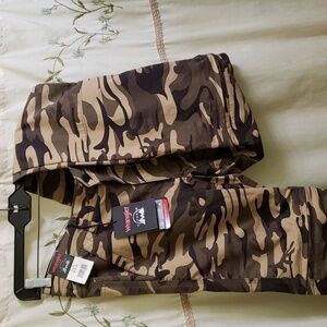 Wrangler 30-32 Green Camo